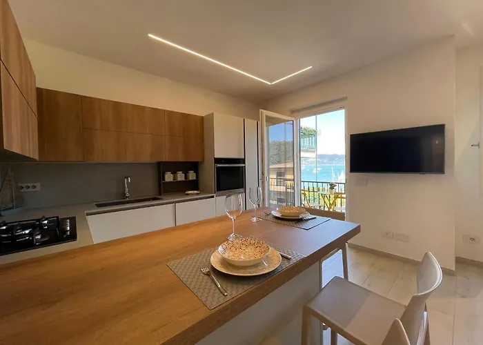 Casa Irene Terrazza Vista Mare E Garage アパート ポルトヴェーネレ